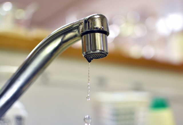 水道の蛇口が止まらない！応急処置と自力修理のコツ