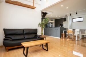 キッチンの床が水浸し！水漏れの原因とすぐできる応急処置