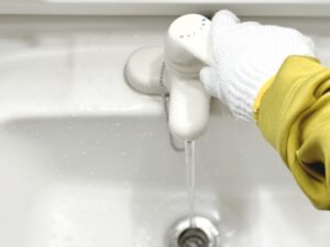 水道の水漏れ原因一覧と今できる応急対処法を徹底解説