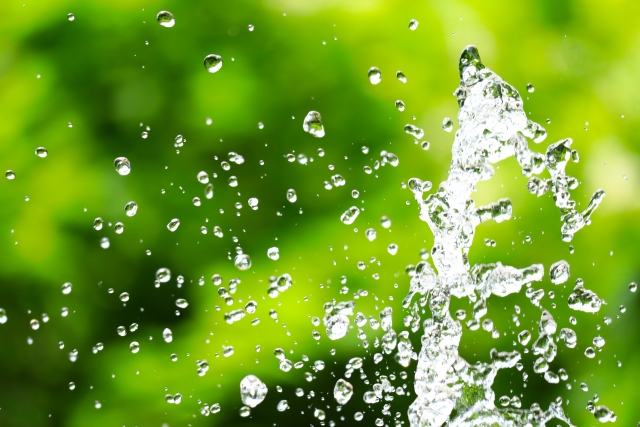 ウォーターハンマー現象とは?音や衝撃の原因と防止法