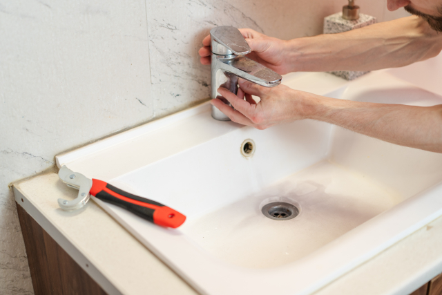 蛇口の自分取り付け方法と失敗しない準備・手順