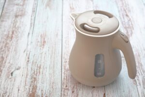 トイレ詰まりはお湯で直せる？効果的な方法と注意点