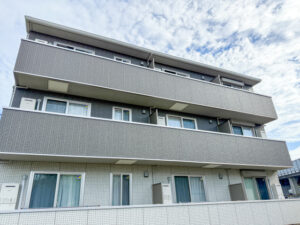 マンションのベランダ臭、原因と今すぐできる対策法